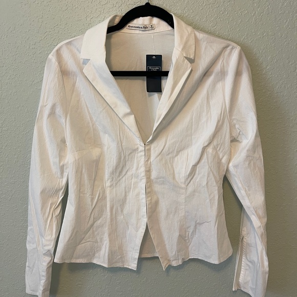 NWT Abercrombie long sleeve hook and eye shirt. - Picture 3 of 9